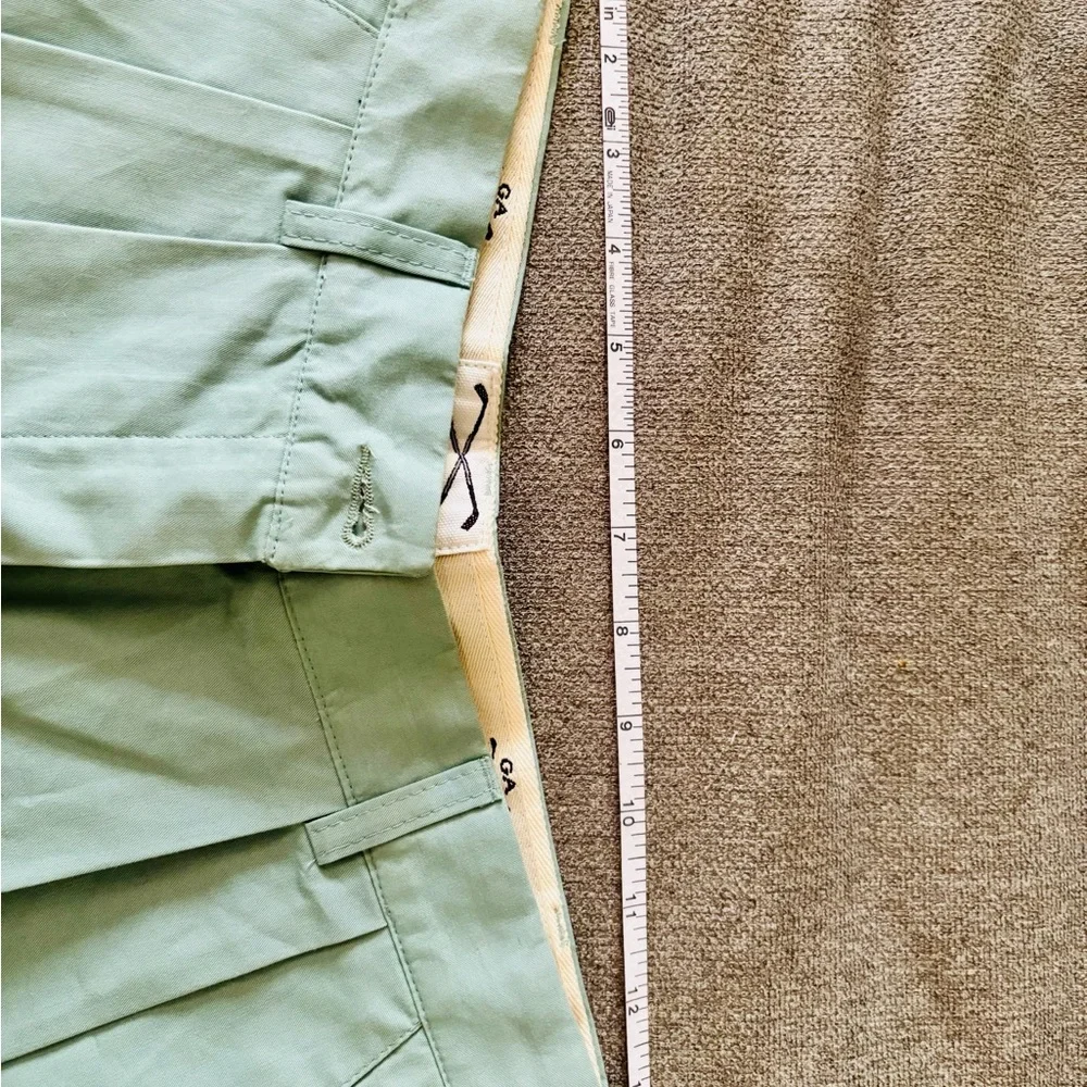 NWOT Giorgio Armani Golf Size EU 46 / Women’s XS Safe Green Trouser Front Shorts - Picture 11 of 12